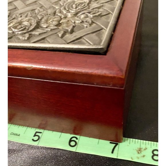Vintage Wooden and Pewter Inlay Trinket Jewelry Box 7x5x3 Inches Felt Lined - Picture 4 of 7